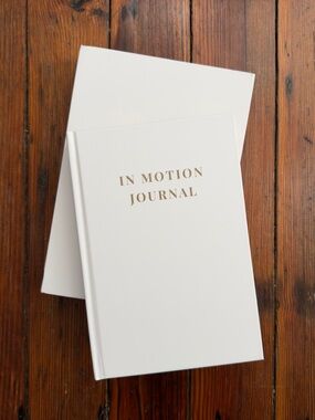 NEW Doc & Glo In Motion Wellness Journal white